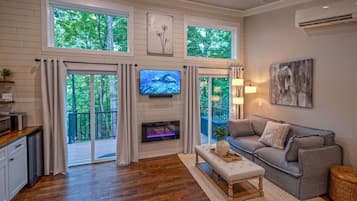 Smart TV y chimenea
