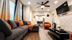 Living area - Luxury East Atlanta Retreat 3BR Near Downtown, Stadiums & East Lake Golf (Atlanta)