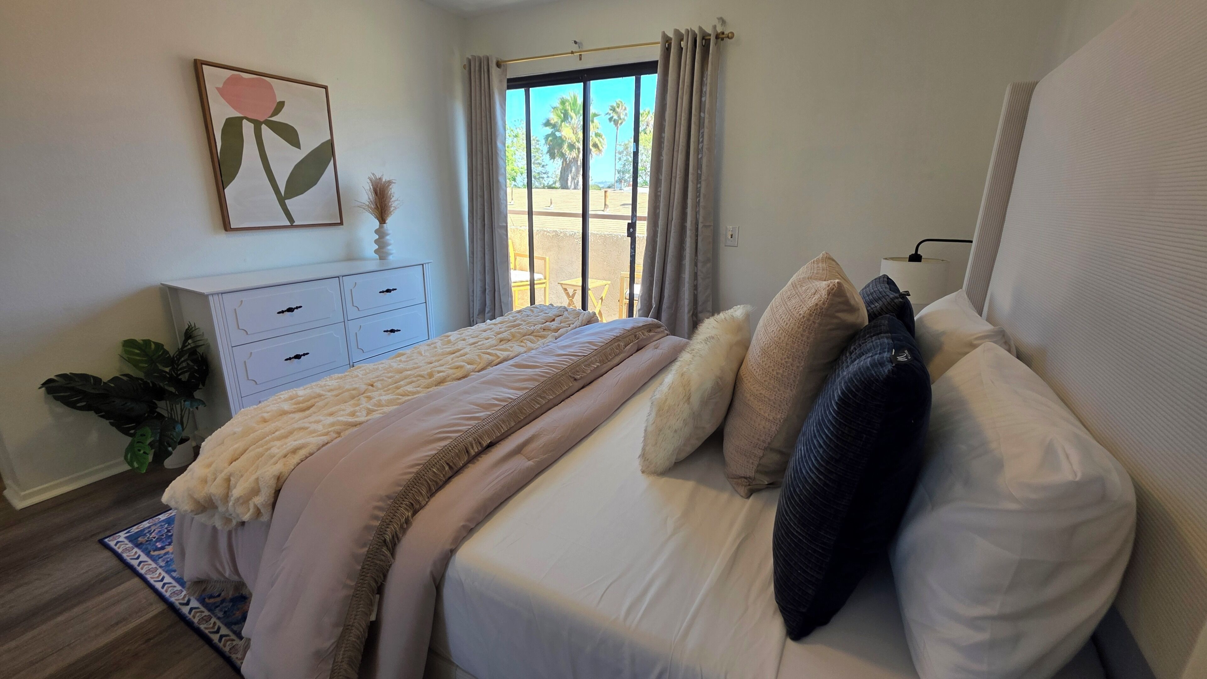 3 chambres, fer et planche à repasser, Wi-Fi gratuit, draps fournis