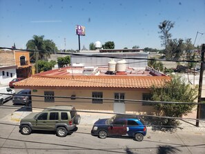 Exterior - Casa Expo, P. del Sol, Bugambilias, Zona sur, La Perla, Periferico, Lopez Mateos (Zapopan)