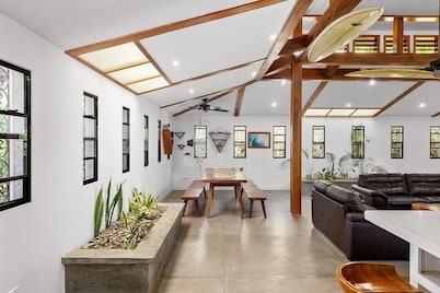 Casa Lia Rose - Steps from the beach!