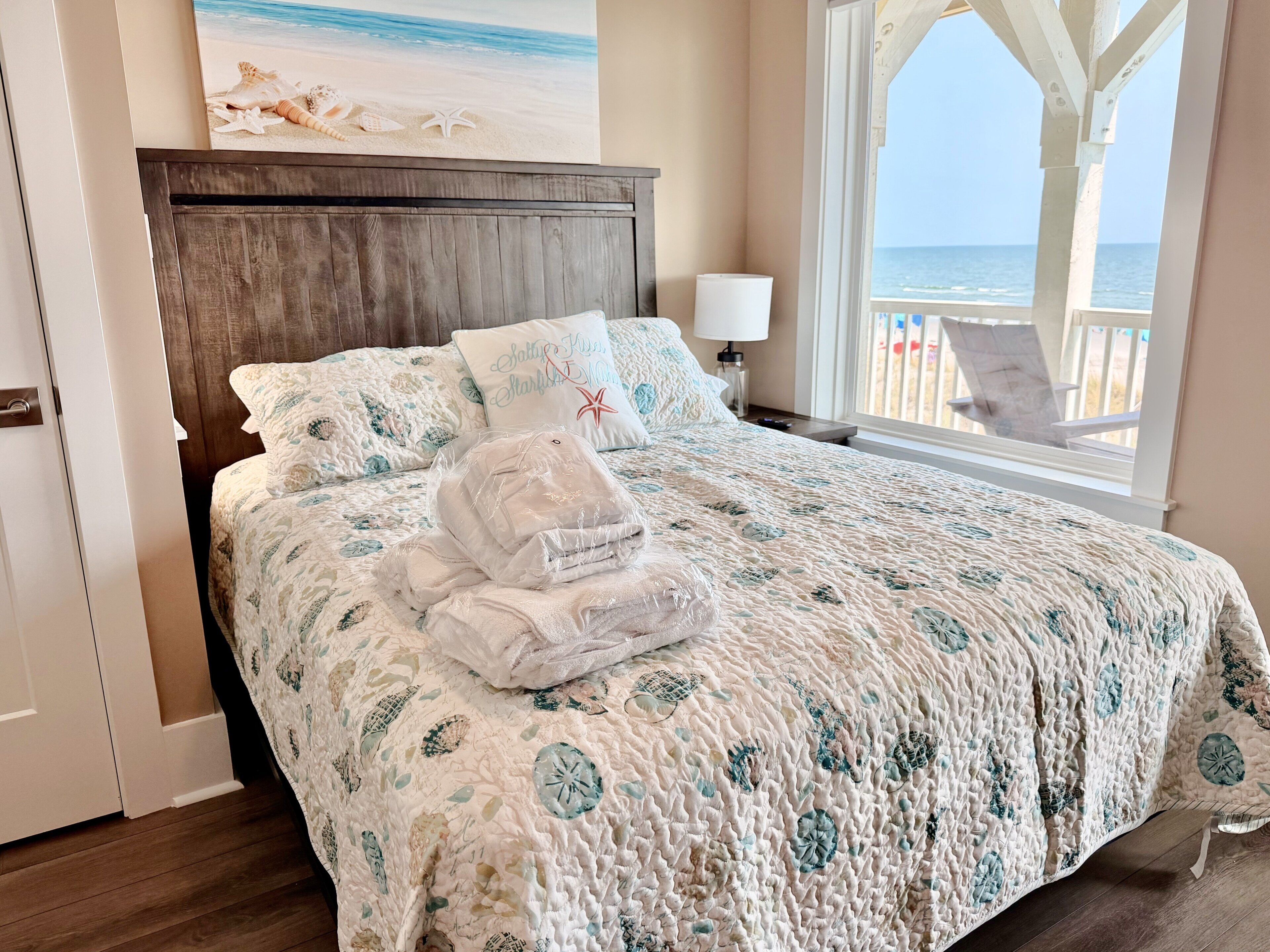 8 bedrooms, iron/ironing board, WiFi (free), bed sheets