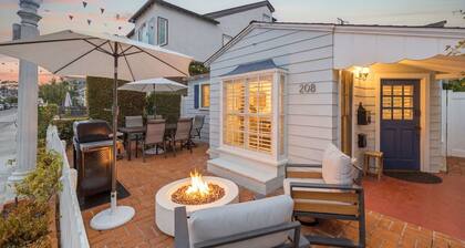 Charming Balboa Island Cottage w/ Al Fresco Patio, Fire Pit, BBQ & Parking