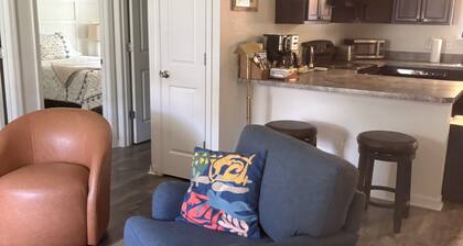 Cozy and Chic 3 bedroom house close to WEC,OBS,HITS