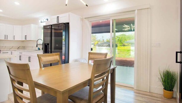 Dining - New Dog-Friendly Pahoa Home with Yard, 31-Night Minimum (Pahoa)