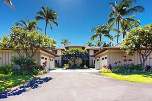 Exterior - Mauna Lani Villa with Outdoor Kitchen, Pool, Hot Tub & Gym (Waimea)