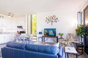 TV, DVD player, offices - Escape to a Golf-Course Oasis with Pool, Tennis & Ocean Views (Waikoloa Village)