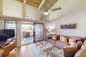 TV, offices - Take In Ocean & Fairway Views from a Home with Pool & Tennis (Waikoloa Village)