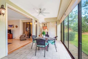 Dining - Tee Off From a Golf-Front Condo with Heated Pool, Tennis & BBQ (Waikoloa Village)