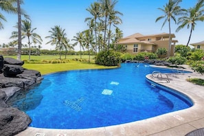 Pool - Stay Near A-Bay Beach in a Golf-View Condo with Infinity Pool (Waikoloa)