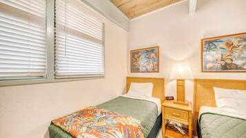 Iron/ironing board, WiFi, bed sheets