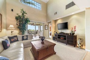 TV, DVD player, offices - Mauna Lani Villa with Waterfall Pool, Hot Tub & Tennis Court (Kamuela)