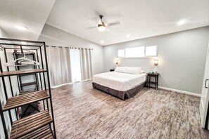 Iron/ironing board, WiFi, bed sheets - Modern Dog-Friendly Keaau Oasis on 2 Acres with Patio & W/D (Keaau)