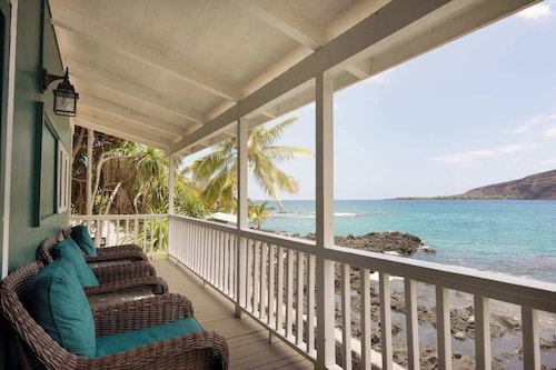 Oceanfront Kealakekua Bay Retreat with Breathtaking Views