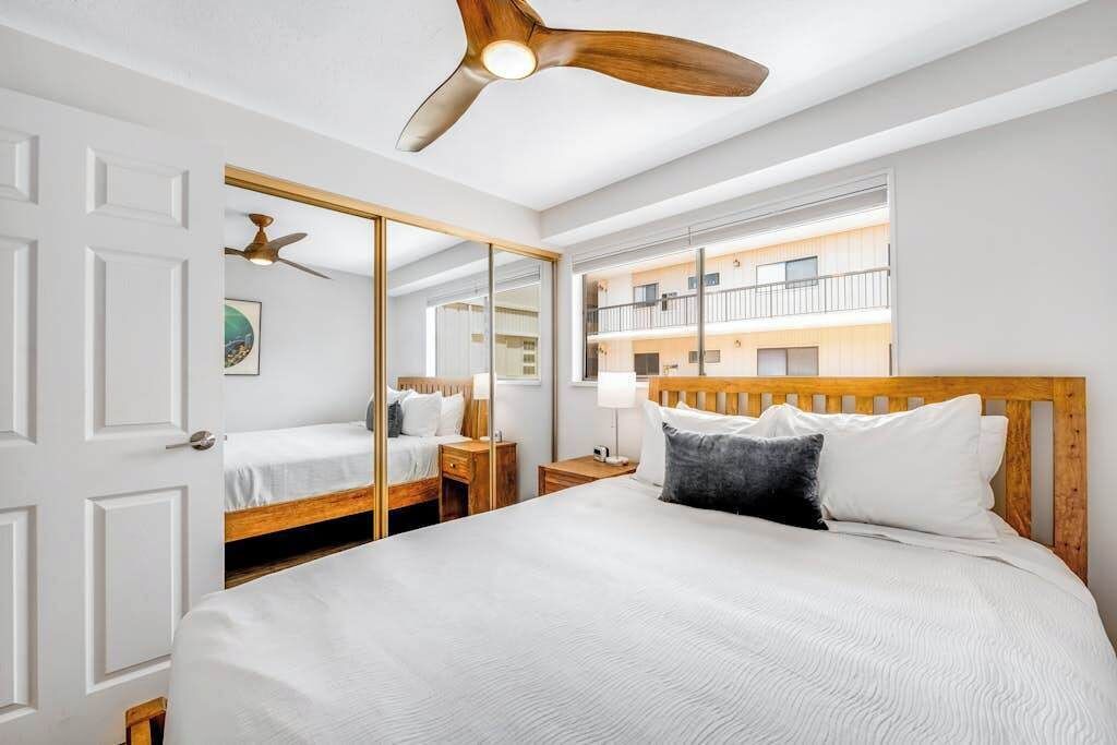 Iron/ironing board, WiFi, bed sheets, wheelchair access