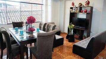 Family Apartment, Mountain View | Dining