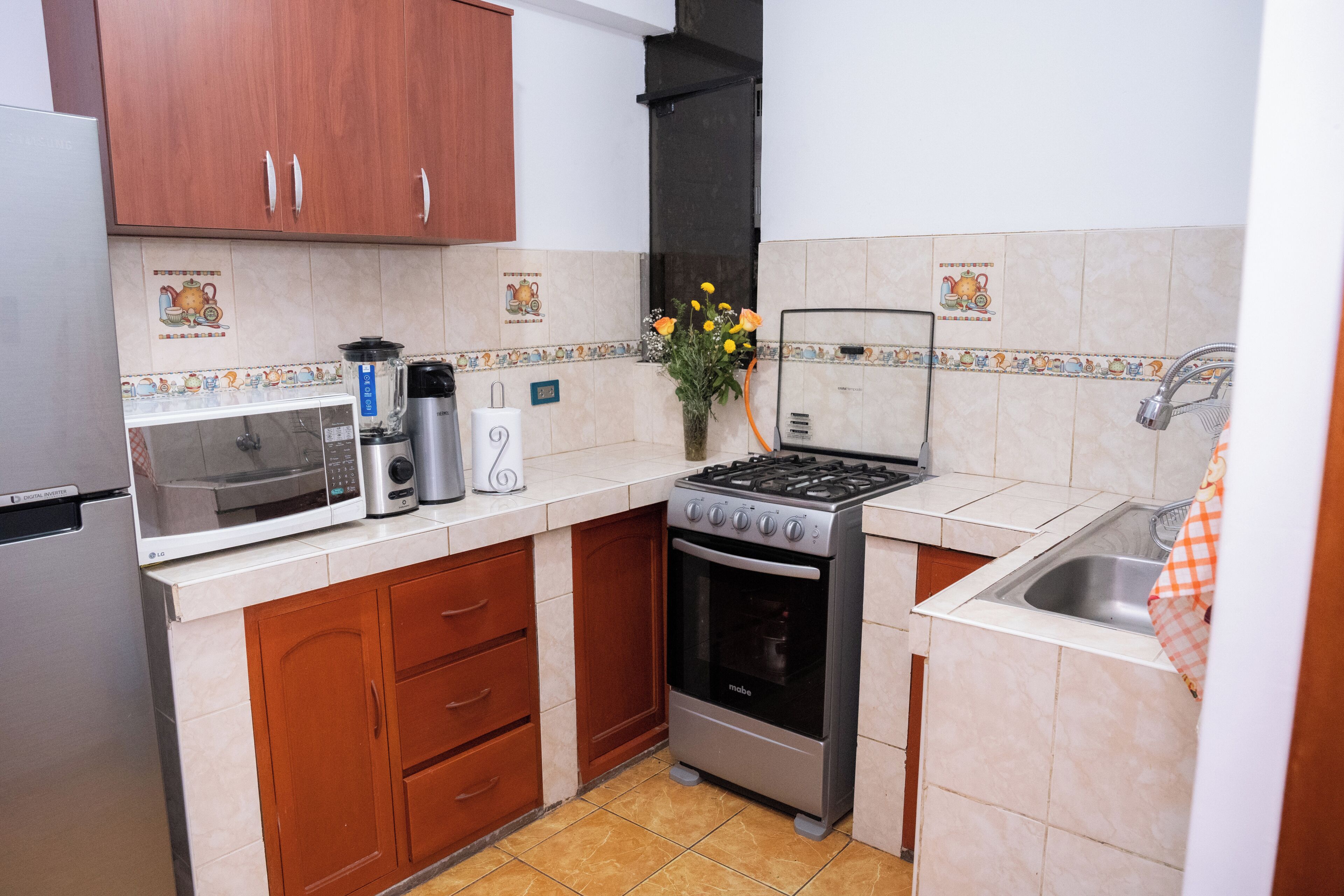 Family Apartment, Mountain View | Private kitchen