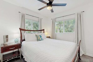 Iron/ironing board, WiFi, bed sheets - Dog-Friendly Pahoa Home Near the Ocean with Lanai, W/D & WiFi (Pahoa)