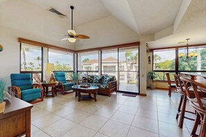 TV, DVD player, offices - Waikoloa Resort Condo with Central AC, Pools, Hot Tub & Golf (Waikoloa)