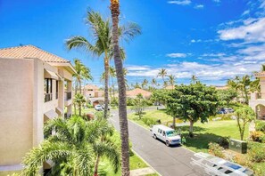 Property grounds - Waikoloa Resort Condo with Central AC, Pools, Hot Tub & Golf (Waikoloa)