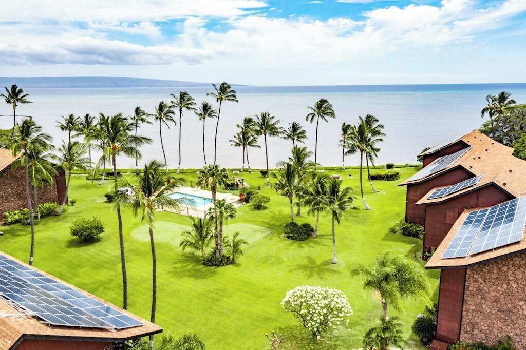 Discover the natural beauty of the shore just moments from your stay