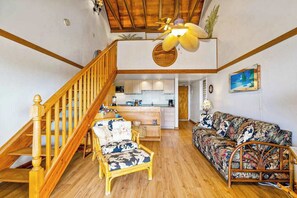 TV, DVD player - Oceanfront Molokai Escape Near Beach with Lanai, Pool & W/D (Maunaloa)