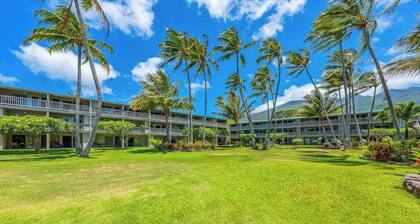 *NEW* Third-Floor Molokai Oceanfront Views with Pool