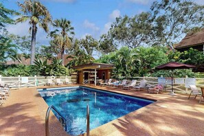 Pool - Colorful Molokai Condo by the Beach with W/D, Lanai & Pool (Maunaloa)