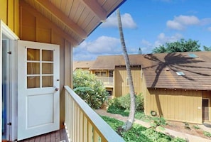 Property grounds - NEW Fall Sale Colorful Molokai Condo Near Kepuhi Beach with Lanai and Pool (Maunaloa)