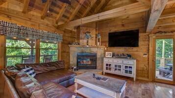 Ferienhaus, Mehrere Betten (Bears on Beach Front) | Wohnbereich