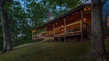 House, Multiple Beds (Bears on Beach Front) | Exterior