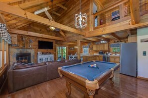 Ferienhaus, Mehrere Betten (Bears on Beach Front) | Spielezimmer