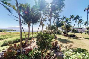 Property grounds - Take In Water Views from a Condo with Pool, Tennis & Free WiFi (Kaunakakai)