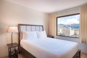 Desk, iron/ironing board, WiFi, bed sheets - Luxe Honolulu Condo with City Views, Pool & Sauna (Honolulu)
