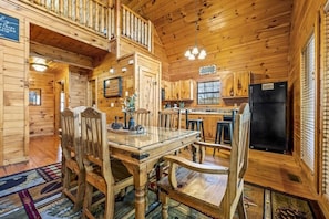 House, Multiple Beds (Z - Bourbon Bear Lodge) | Dining - Z - Bourbon Bear Lodge (Sevierville)