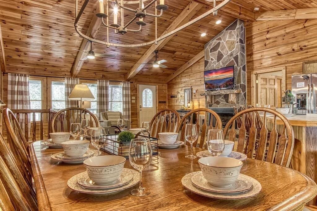 Casa, varias camas (Cades Cove Escape) | Restaurantes