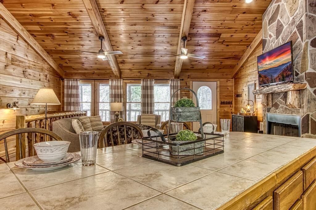 Casa, varias camas (Cades Cove Escape) | Interior