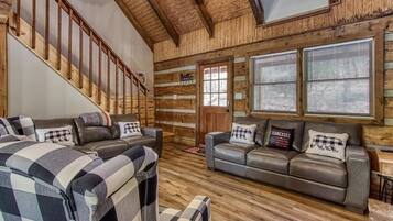 House, Multiple Beds (Can't Bear to Leave 2) | Living area