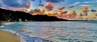 Beachfront Hauula Hideaway with Ocean Views - Steps to the Sand