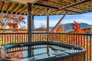 Ferienhaus, Mehrere Betten (Grand Pinnacle) | Außen-Whirlpool