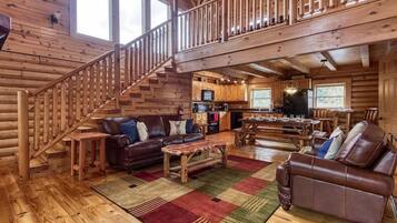 House, Multiple Beds (Groundhog Heaven) | Living area