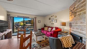 Apartment, 1 Doppelbett und Schlafsofa (Heart of Gatlinburg) | Wohnbereich