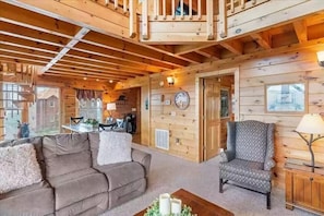Ferienhaus, Mehrere Betten (Heavenly Peak Lodge) | Wohnbereich