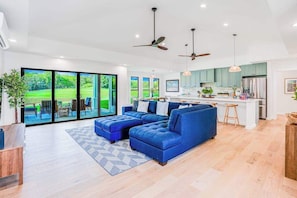 TV, offices - Golf-Club Calm with Pool & Hot Tub Near Poipu (Koloa)