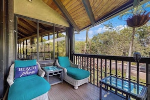 Property grounds - Tropical Princeville Corner Villa with Full AC, Sleeps 8 (Princeville)