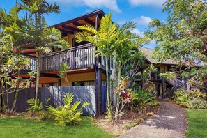 Exterior - Tropical Princeville Corner Villa with Full AC, Sleeps 8 (Princeville)