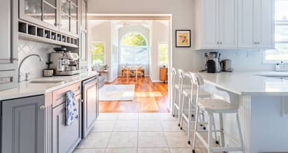 NEW: Family Pool Retreat in Stone Ridge