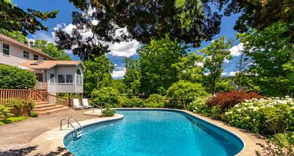 NEW: Family Retreat * Fireplace * Spa Bathroom