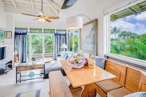 TV, offices - Princeville Corner Studio with Fast WiFi, Mountain Views & Pool (Princeville)