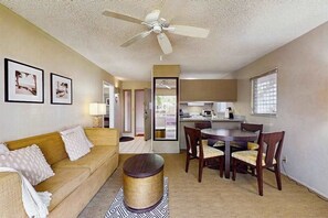 TV, offices - Stylish Kapaa Condo with Lanai, Pool & Hot Tub Steps from Beach (Kapaa)